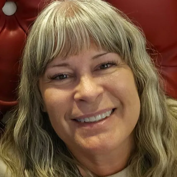 Lynn Laing, Front Desk at Okanagan Chiropractic Center
